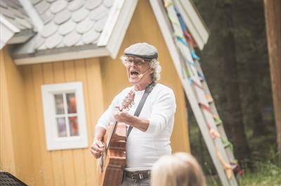 Prøysen for barn med Hogne Moe og Bolla Pinnsvin