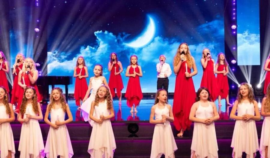 Barn singer på julekonsert