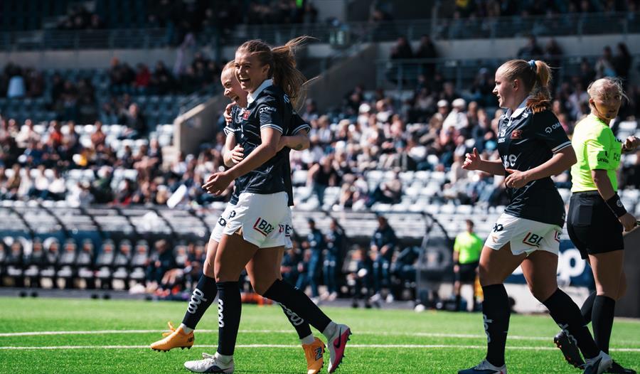 Viking Kvinner på fotballbane