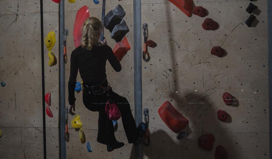 Prøv dere i klatreveggene sammen!