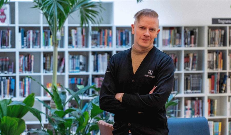 Upgradted library space with librarian