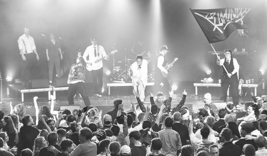 Kriminell Kunst på scenen