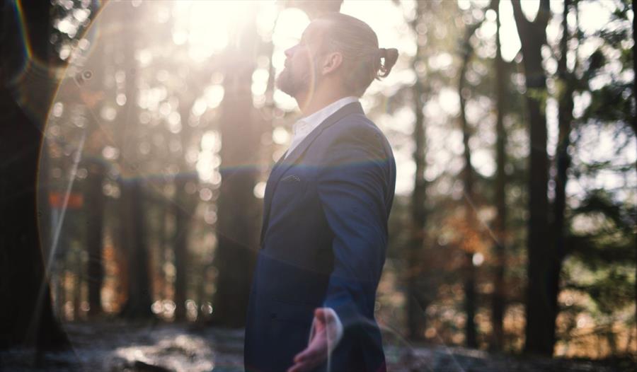 Peter Nordberg singer i skogen