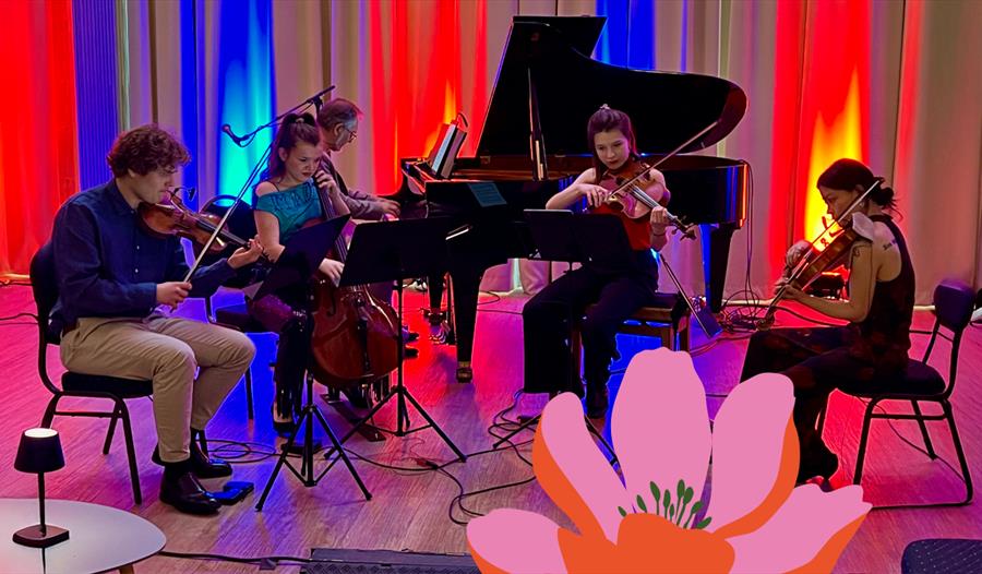 Utøvere: Laurens Weinhold, Ashley Tong, Kinga Wojdalska, Birgitta Elisa Oftestad