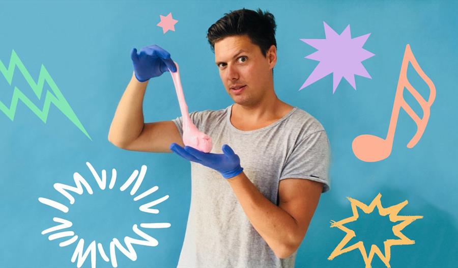 Andreas Wahl gjør et eksperiment