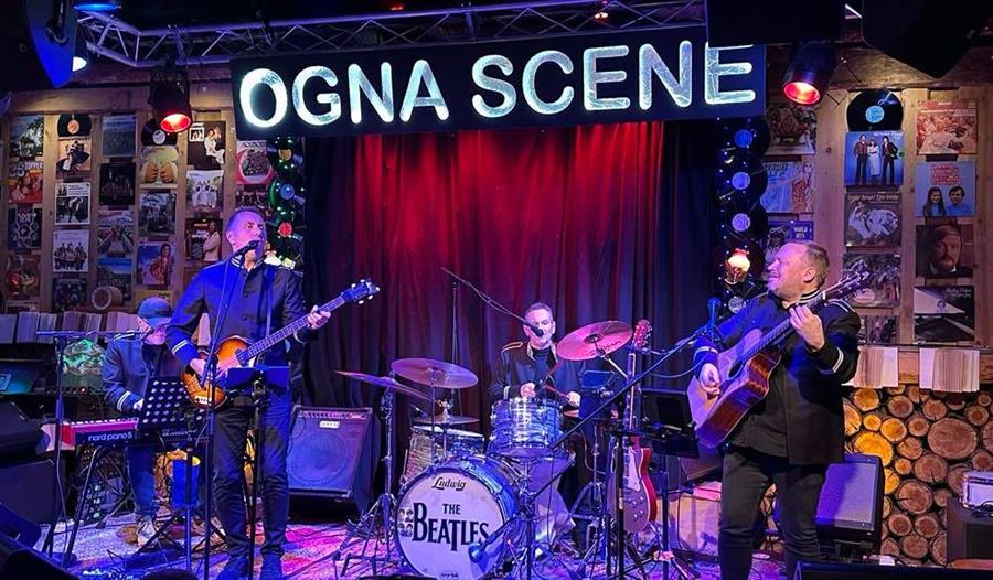 Atomic Band spiller på Ogna Scene