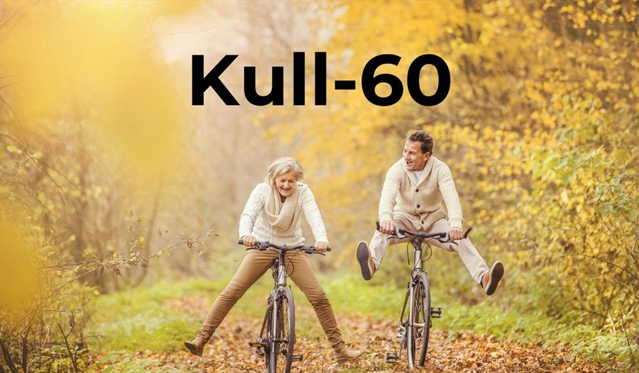 To mennesker på sykler