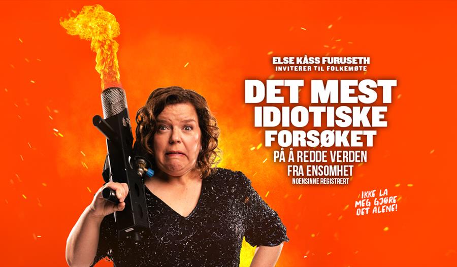 Else Kåss Furuseth med en pistol