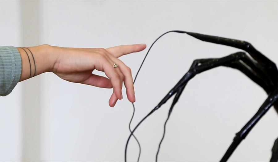 The Oracle - installasjon av Kjersti Austdal