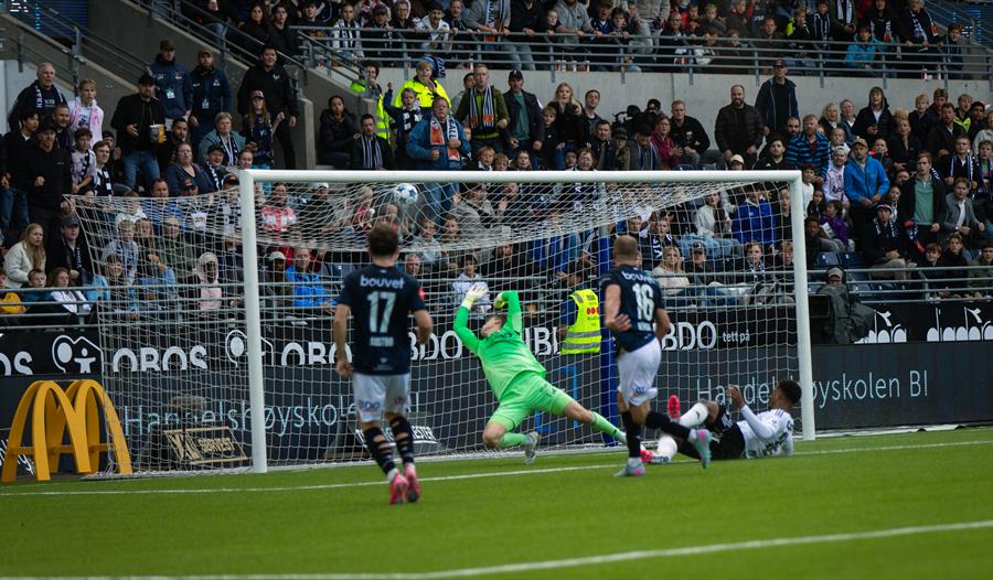 Fotballkamp på Lyse Arena