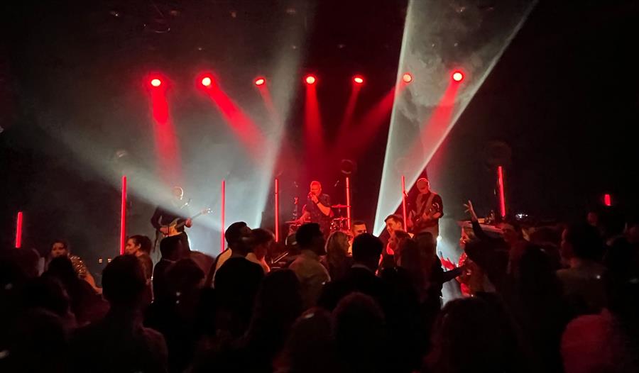 En festkveld med live musikk