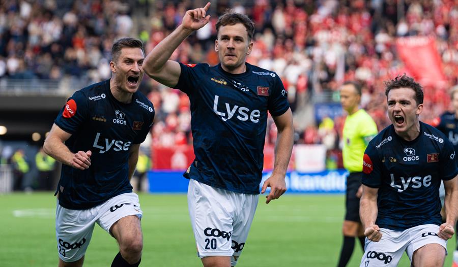 Viking fotballspillere på Lyse Arena.