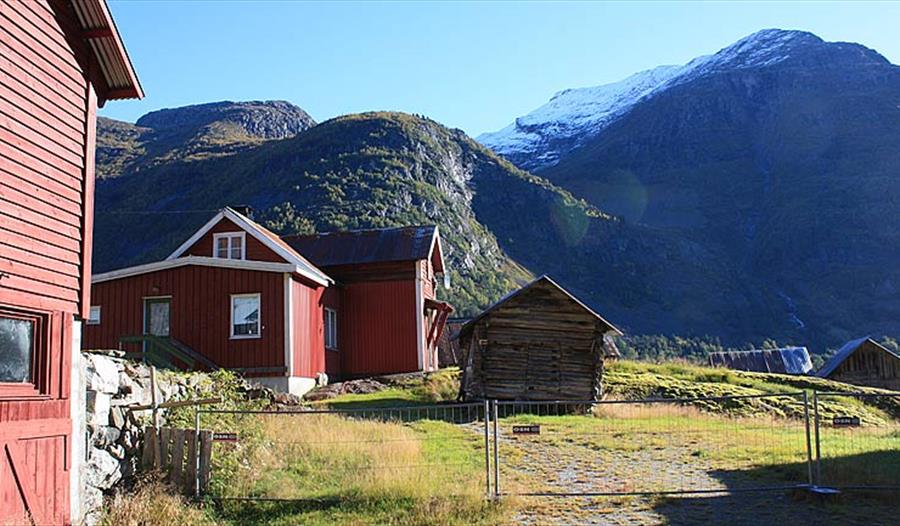 Vassdalen, Jostedal