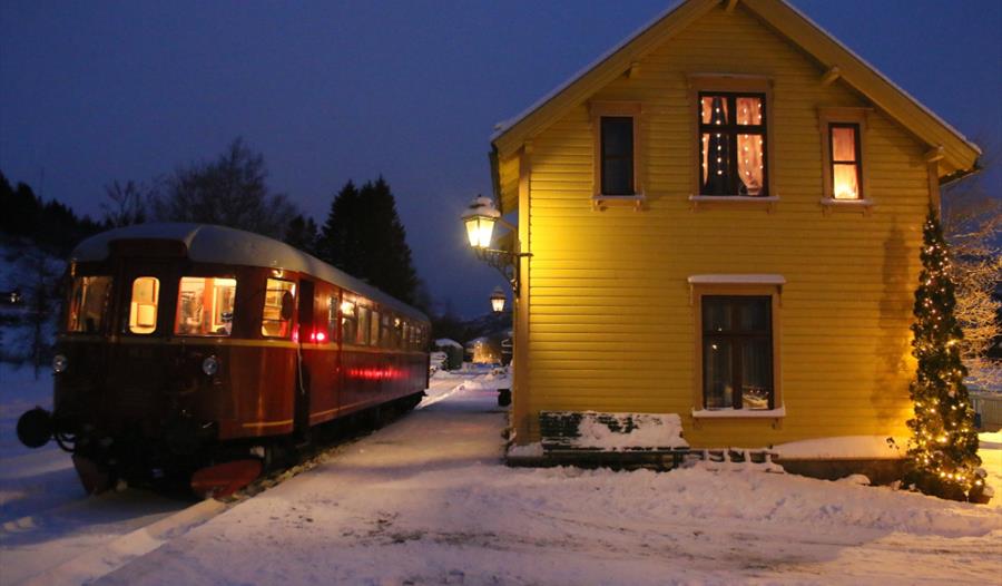 Gamle Vossebanen - Juletog med motorvogn