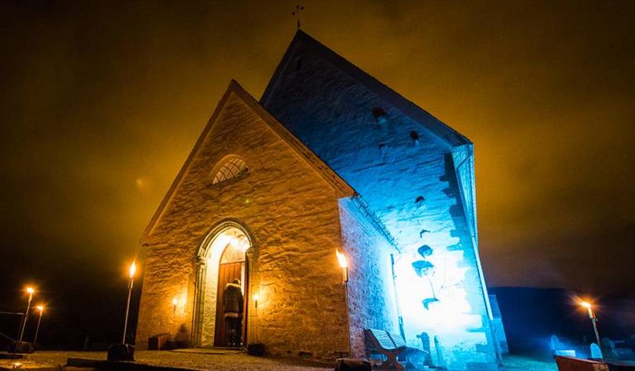 Bilde av Hesby kyrkje