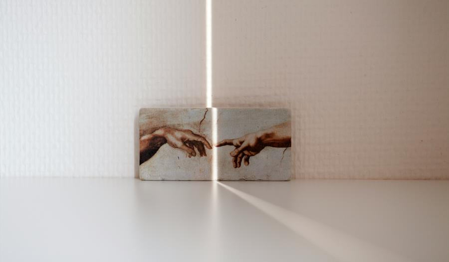 Svikefull litterær karakter: Gud