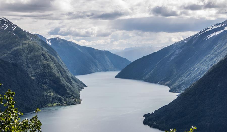 Skredfjellet, Fjærland