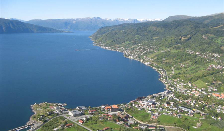 Bjørgahaug, Leikanger