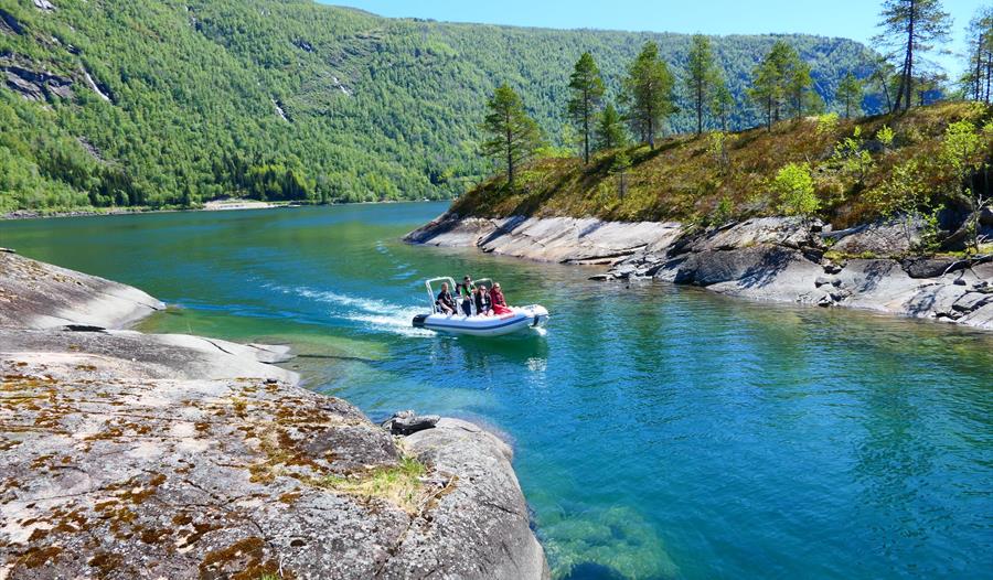 Kvam Guide & Service, RIB