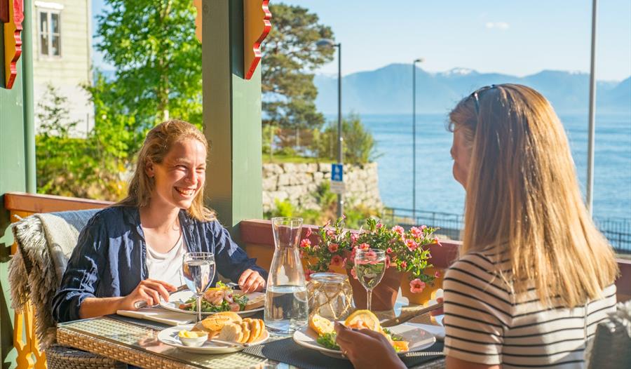 Lavik Fjord Hotel Restaurant