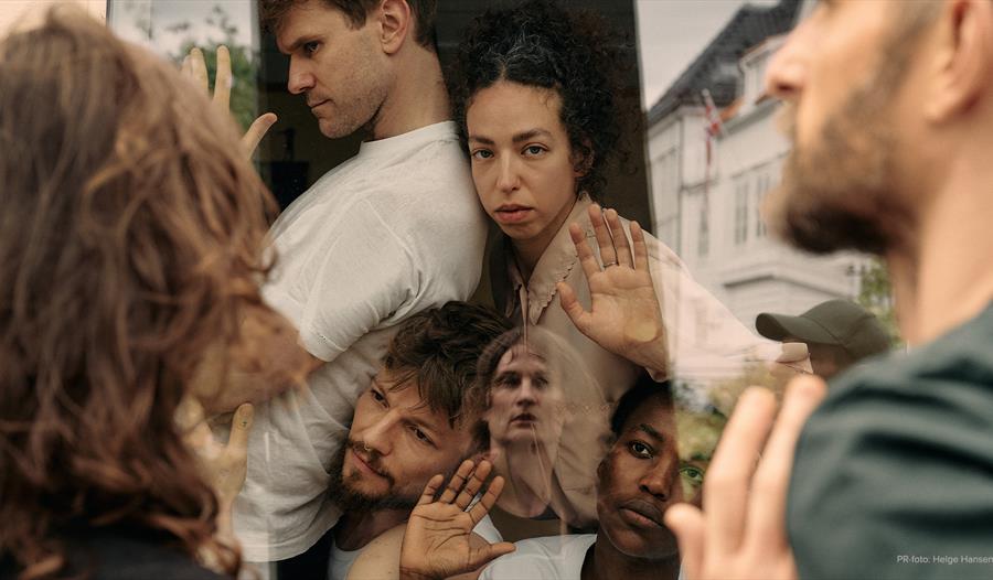 Carte Blanche: Insight