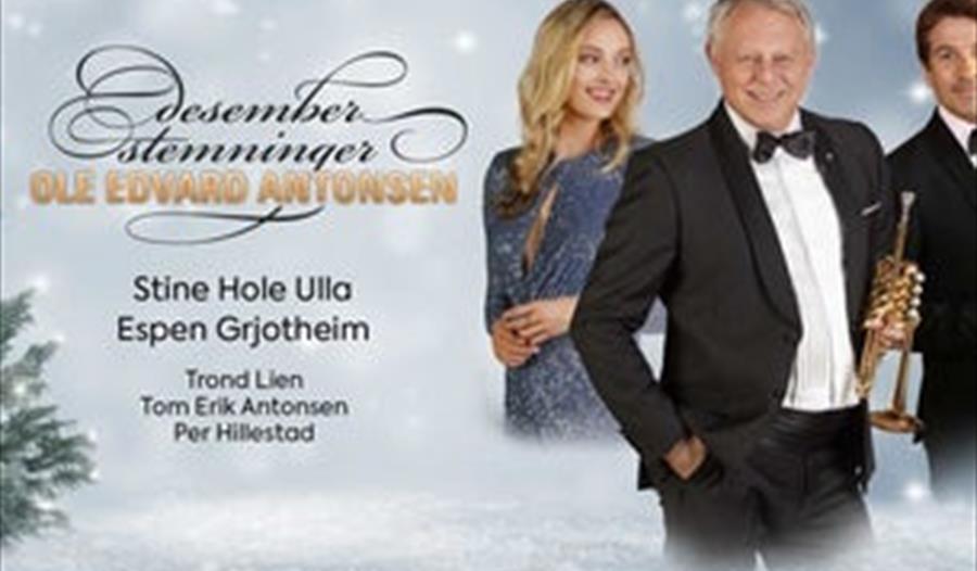 Plakat som annonserer for konserten desemberstemninger med Stine Hole Ulla og Espen Grjotheim.