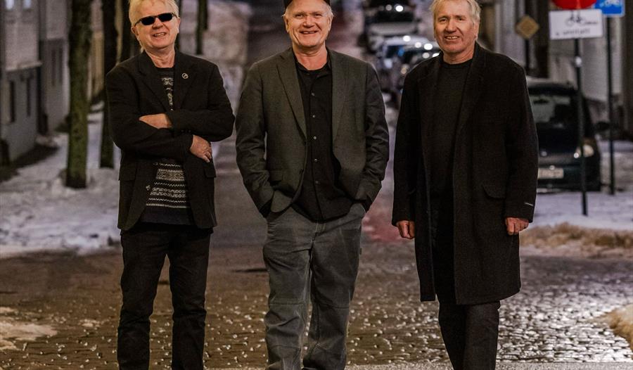 Bilde av de fremførende artistene