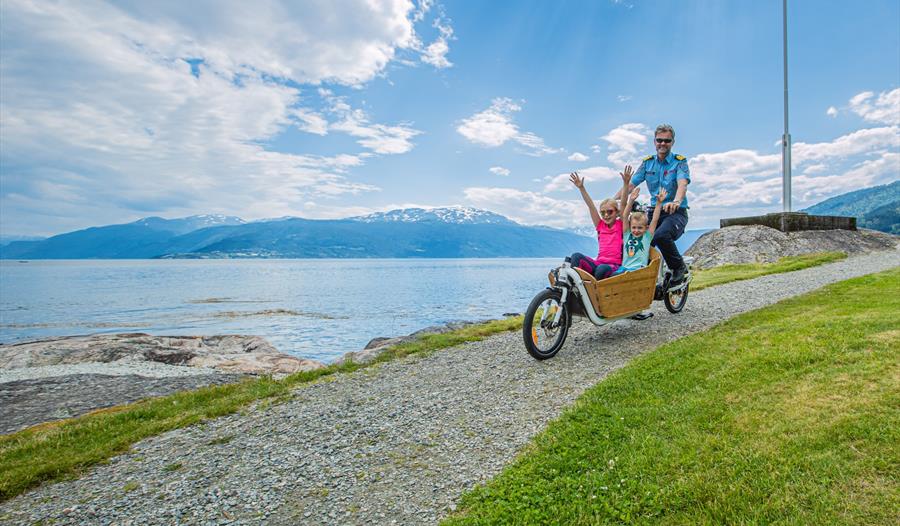 Balestrand Fjord Angling - Sykkel