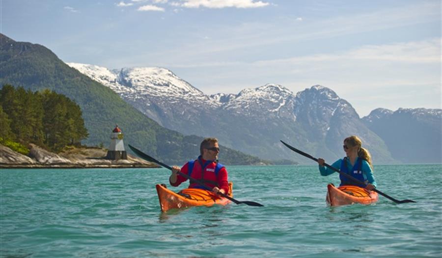 Kajakk på Hardangerfjorden