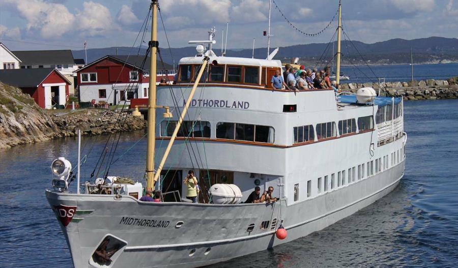Ms Midthordland fra Sotra til Torgdagen
