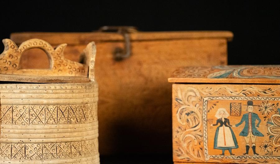 Frå utstillinga Dekor på tre