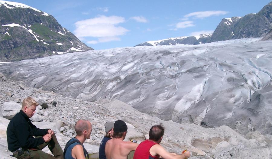Tunsbergdalsbreen, Leirdalen / Luster