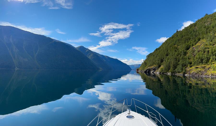 Fjaerlandsfjord - See the Fjords