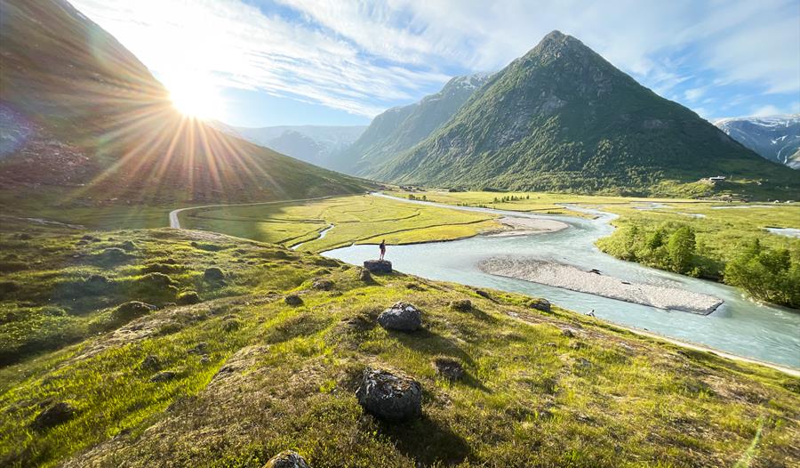Tungestølen, Veitastrond
