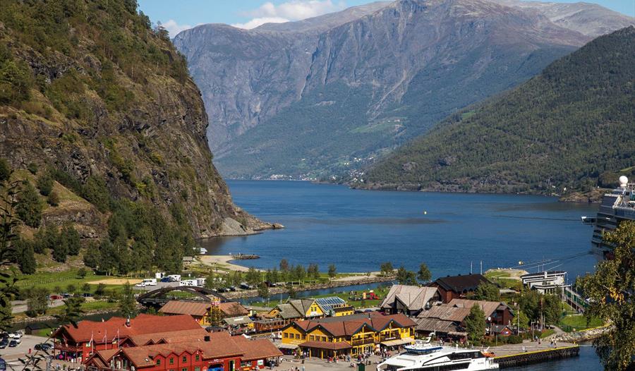 Fjordcruise Bergen to Flam - Overview over Flam