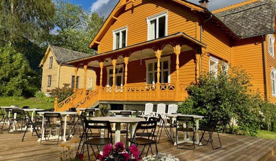 Utstilling Catharine Kølle og kafé i Holmen kulturpark