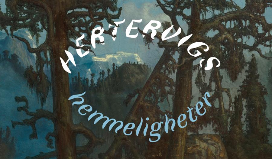 Utsnitt fra Lars Hertervigs maleri "Gamle furutrær" som viser en gammel urskog. Teksten "Hertervigs hemmeligheter" står på bildet.