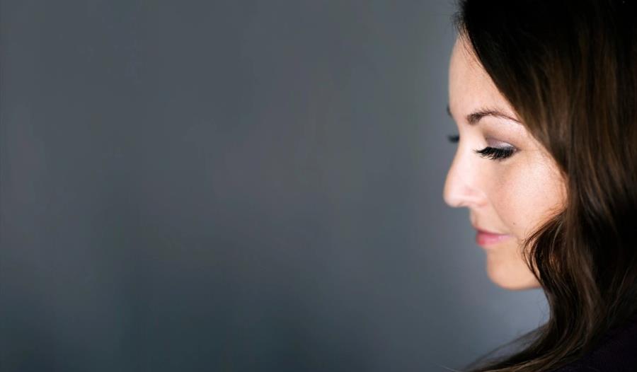 Fredelig jul med Inger Lise Hope