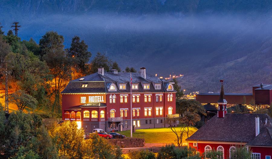 Kunstsamlinga på Tyssedal Hotel