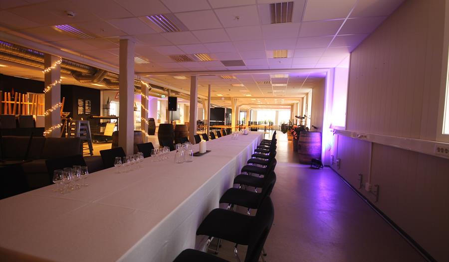 Fullt lokale m/Langbord