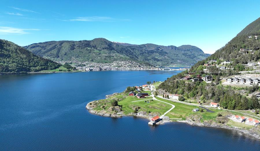 Kjørnes Camping & Fjordhytter