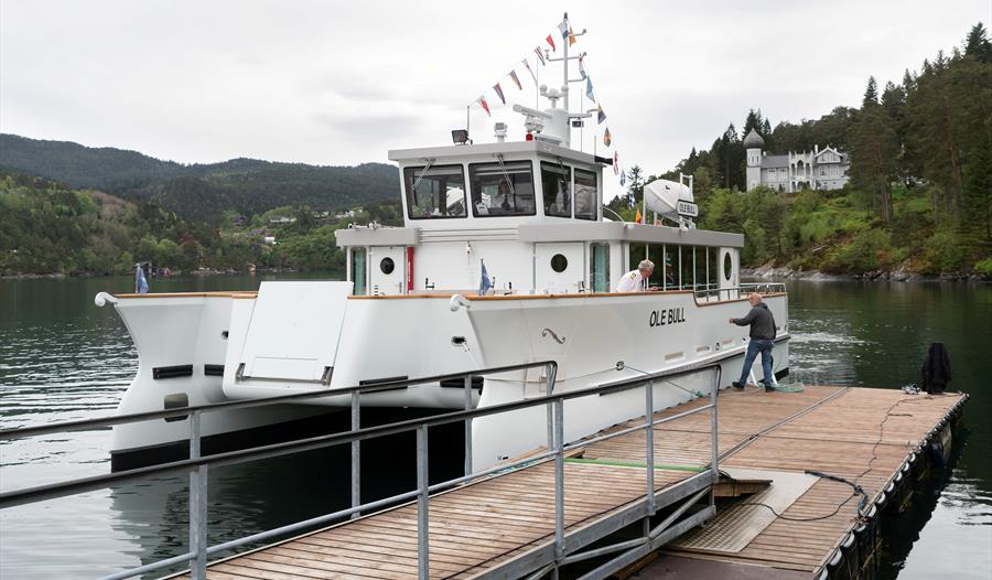 Båt til Lysøen