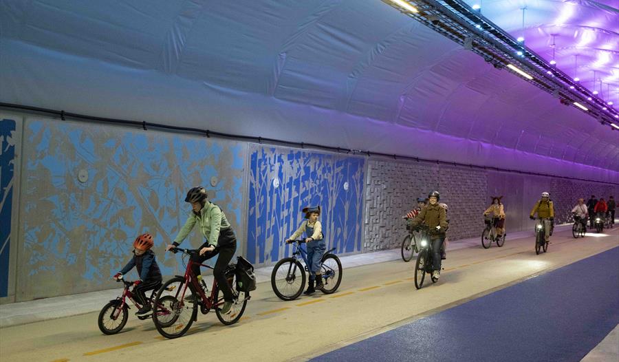 Tunneltråkket går blant annet gjennom Fyllingsdalstunnelen, verdens lengste sykkeltunnel.