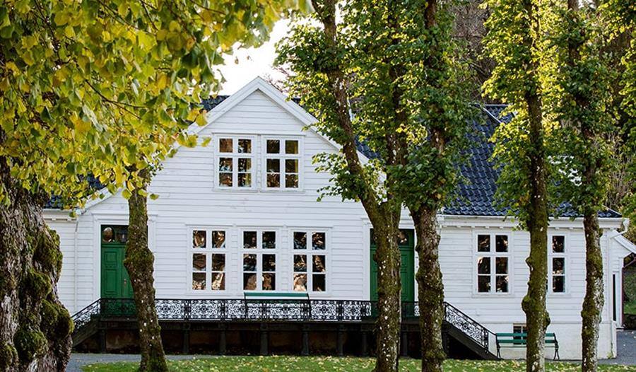 Alvøen Hovedbygning