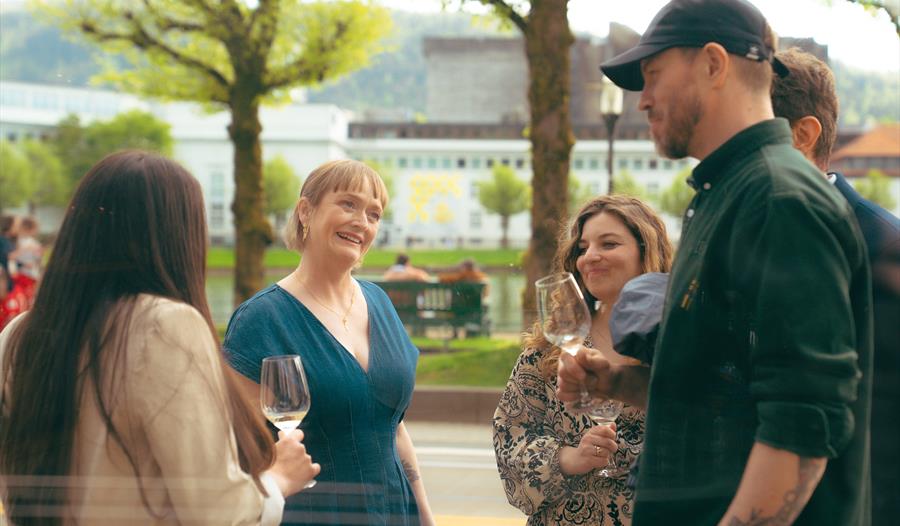 Bergen Aperitivo med lokal guide og sommelier Heidi
