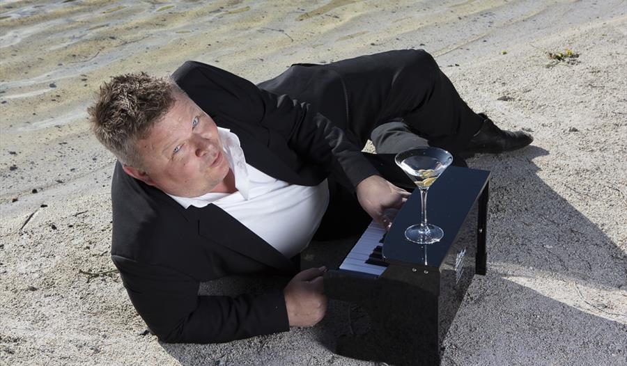 Sjur Hjeltnes