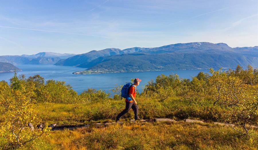 Raudmelen, Balestrand