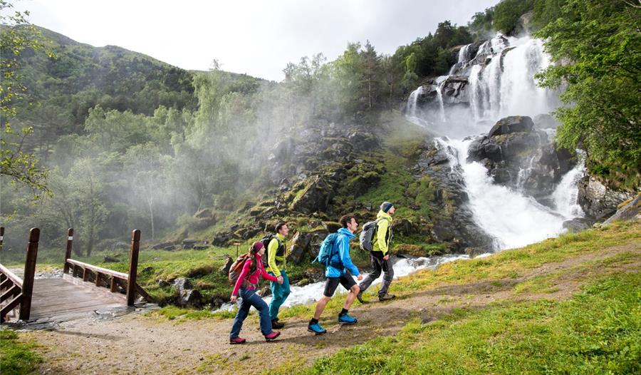 Kongevegen, Soknafossen waterfall, Galdane.