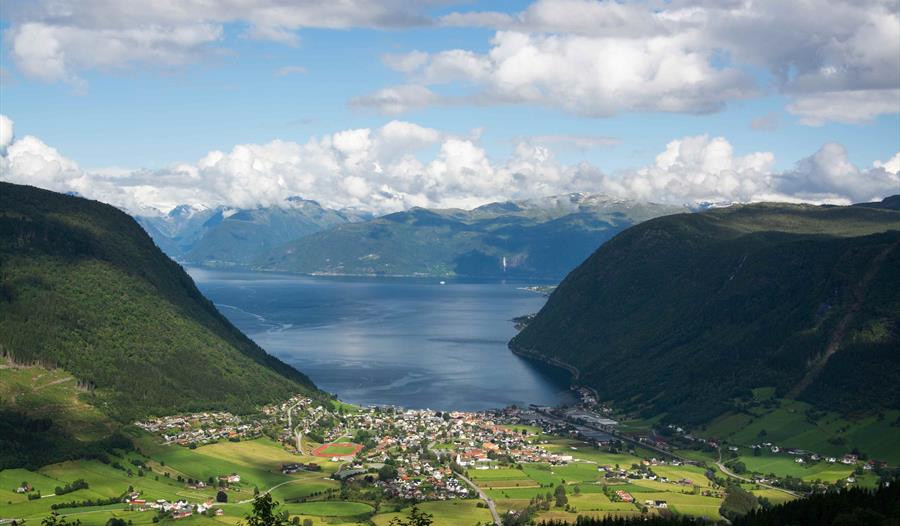 View of Vik from Storesvingene
