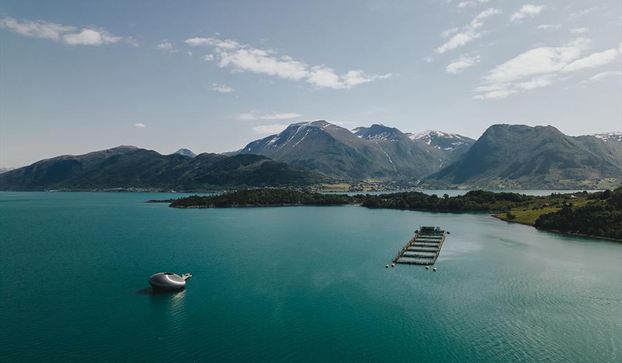 Salmon Eye, Hardangerfjorden og Rosendalsalpene